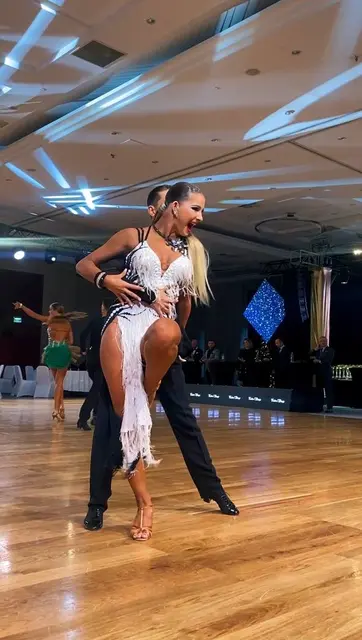 AirDance Christmas Ball 2022