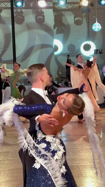 AirDance Christmas Ball 2022