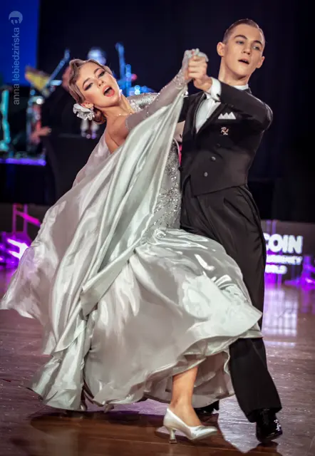 AirDance Christmas Ball 2023