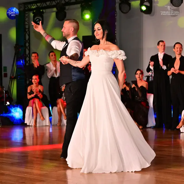 AirDance Christmas Ball 2024
