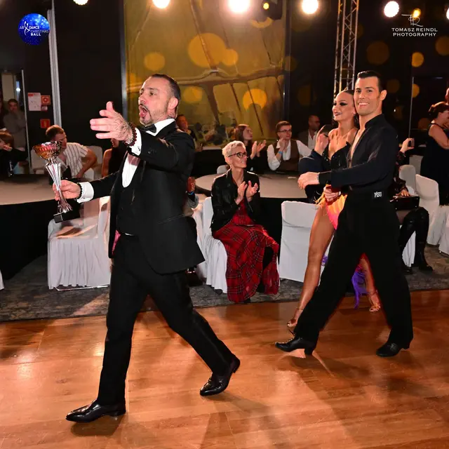 AirDance Christmas Ball 2024
