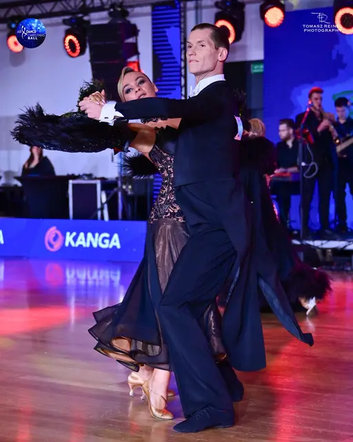 AirDance Christmas Ball 2024