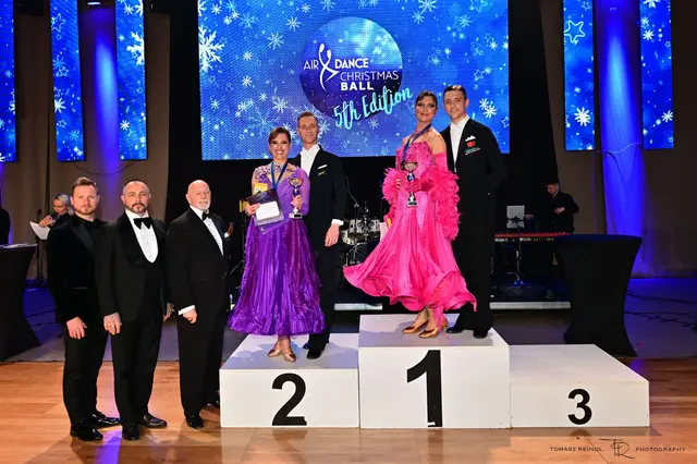 AirDance Christmas Ball 2025