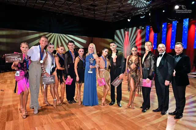 AirDance Christmas Ball 2025